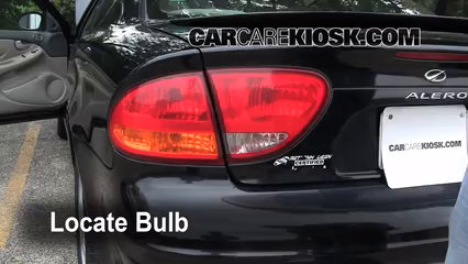 2000 Oldsmobile Alero GL 3.4L V6 Sedan (4 Door) Luces Luz de freno (reemplazar foco)